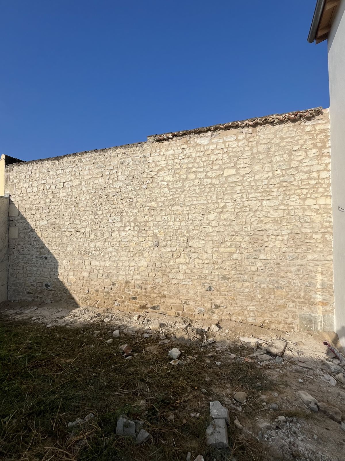 Mur en pierre de pays